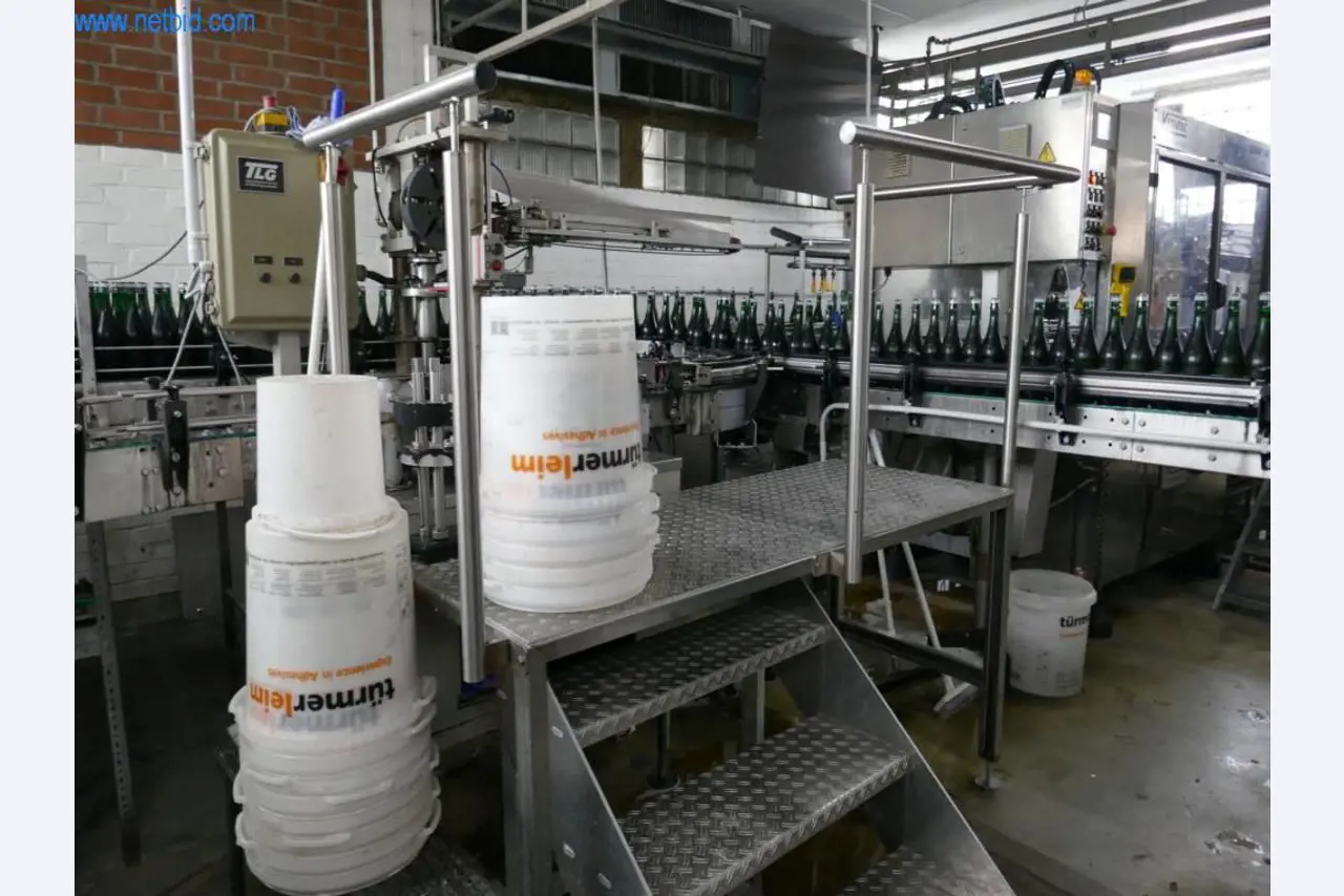 Máquinas, acessórios para máquinas, veículos e armazém de vinhos espumantes-54