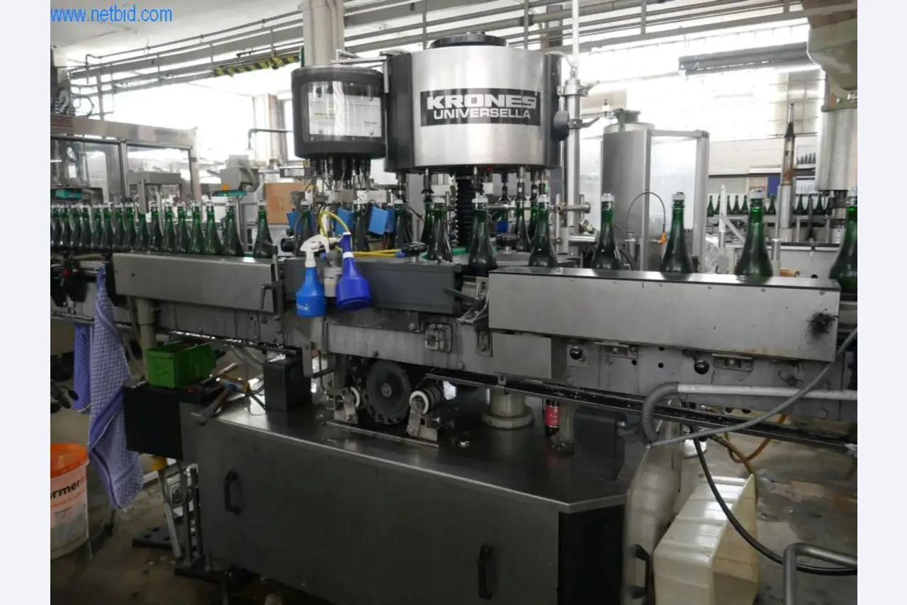 Máquinas, acessórios para máquinas, veículos e armazém de vinhos espumantes-63