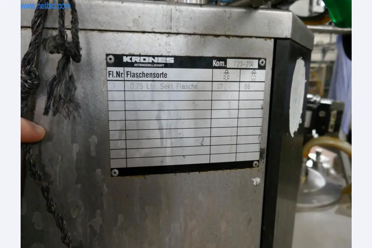 Máquinas, acessórios para máquinas, veículos e armazém de vinhos espumantes-65