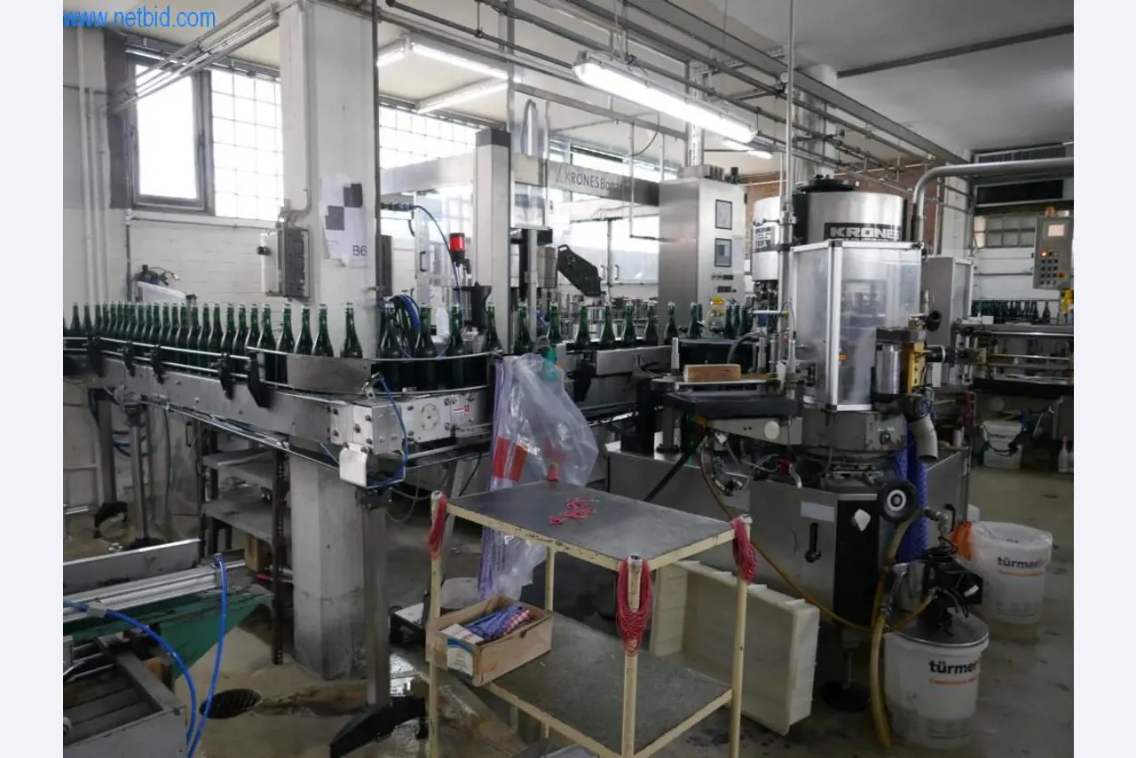 Máquinas, acessórios para máquinas, veículos e armazém de vinhos espumantes-67