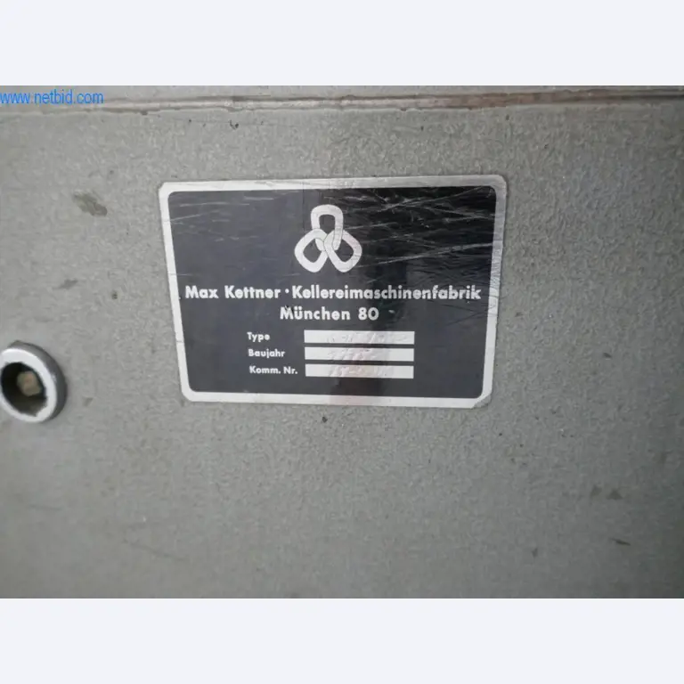 Máquinas, acessórios para máquinas, veículos e armazém de vinhos espumantes-71