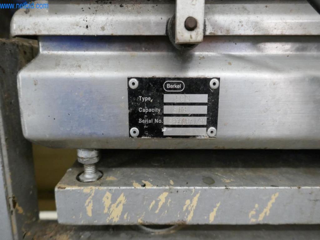 Machines, machine accessories, vehicles and the sparkling wine warehouse -87