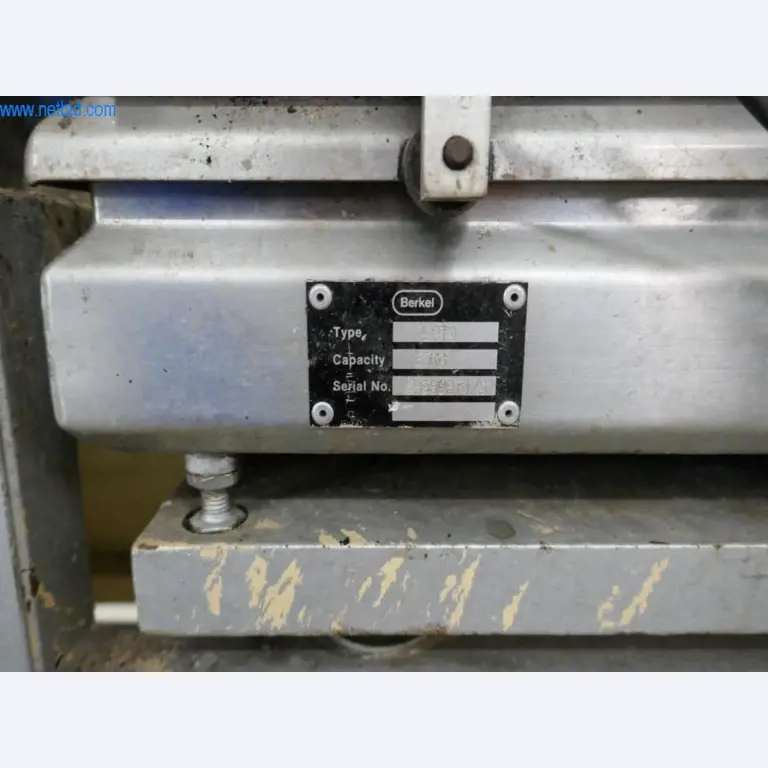 Máquinas, acessórios para máquinas, veículos e armazém de vinhos espumantes-87