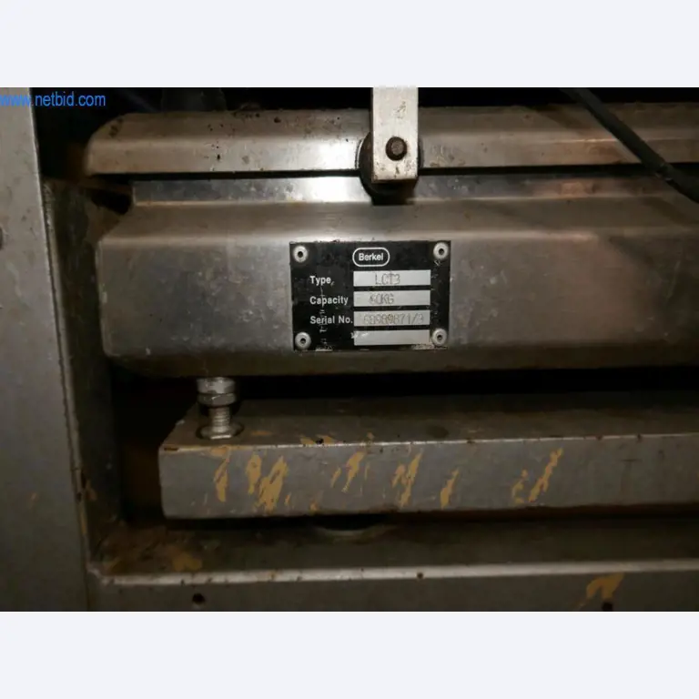 Máquinas, acessórios para máquinas, veículos e armazém de vinhos espumantes-88