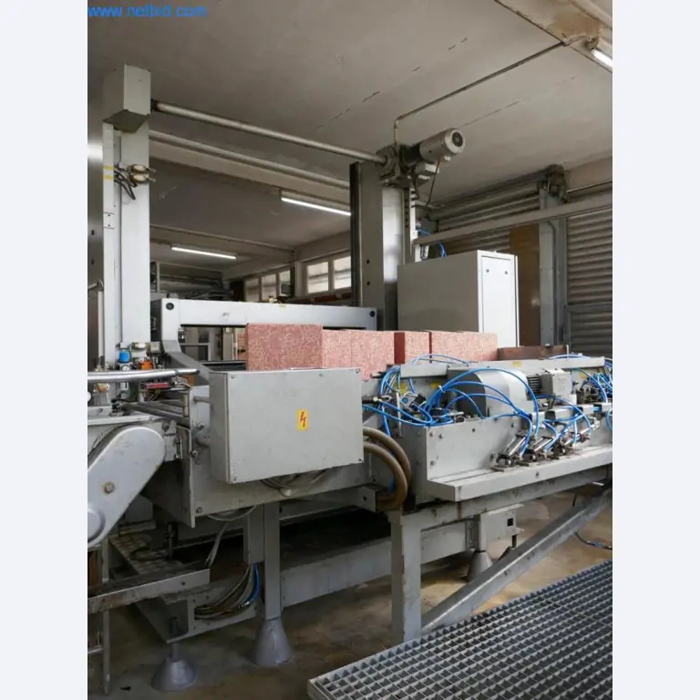 Máquinas, acessórios para máquinas, veículos e armazém de vinhos espumantes-91