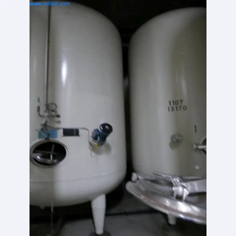 Máquinas, acessórios para máquinas, veículos e armazém de vinhos espumantes-5