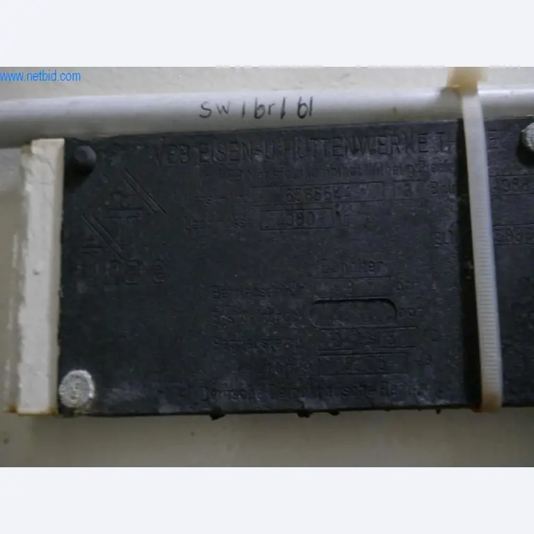 Máquinas, acessórios para máquinas, veículos e armazém de vinhos espumantes-8