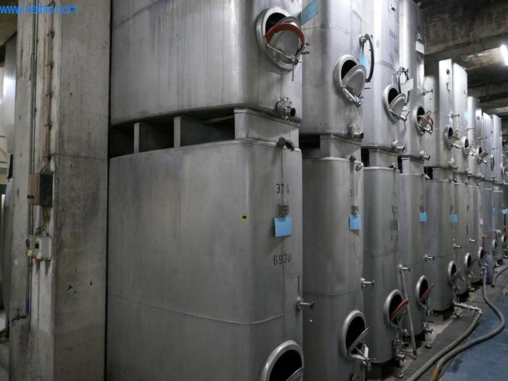 Máquinas, accesorios de máquinas, vehículos y almacén de vino espumoso-1