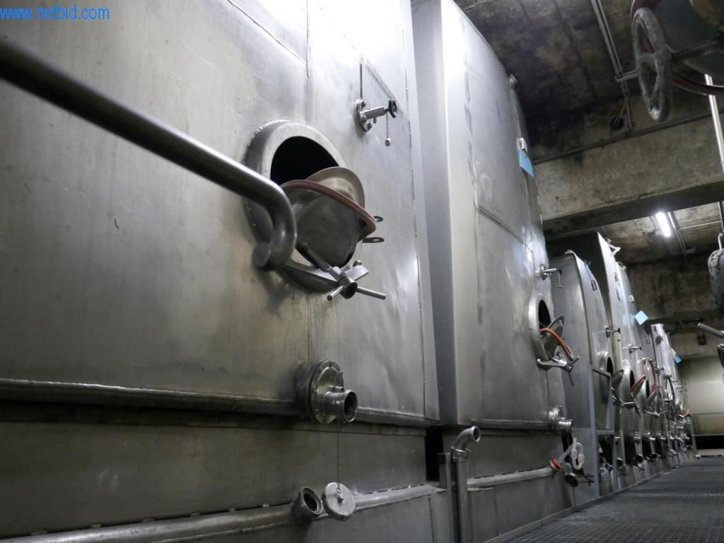 Máquinas, accesorios de máquinas, vehículos y almacén de vino espumoso-9