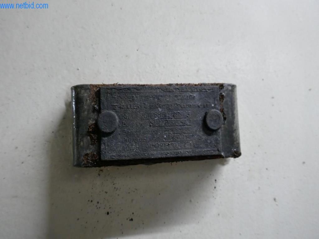 Stroje, příslušenství strojů, vozidla a sklad šumivého vína-3