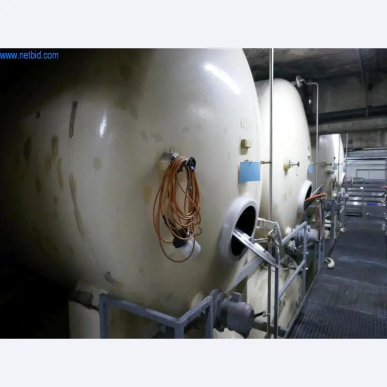 Máquinas, acessórios para máquinas, veículos e armazém de vinhos espumantes-4