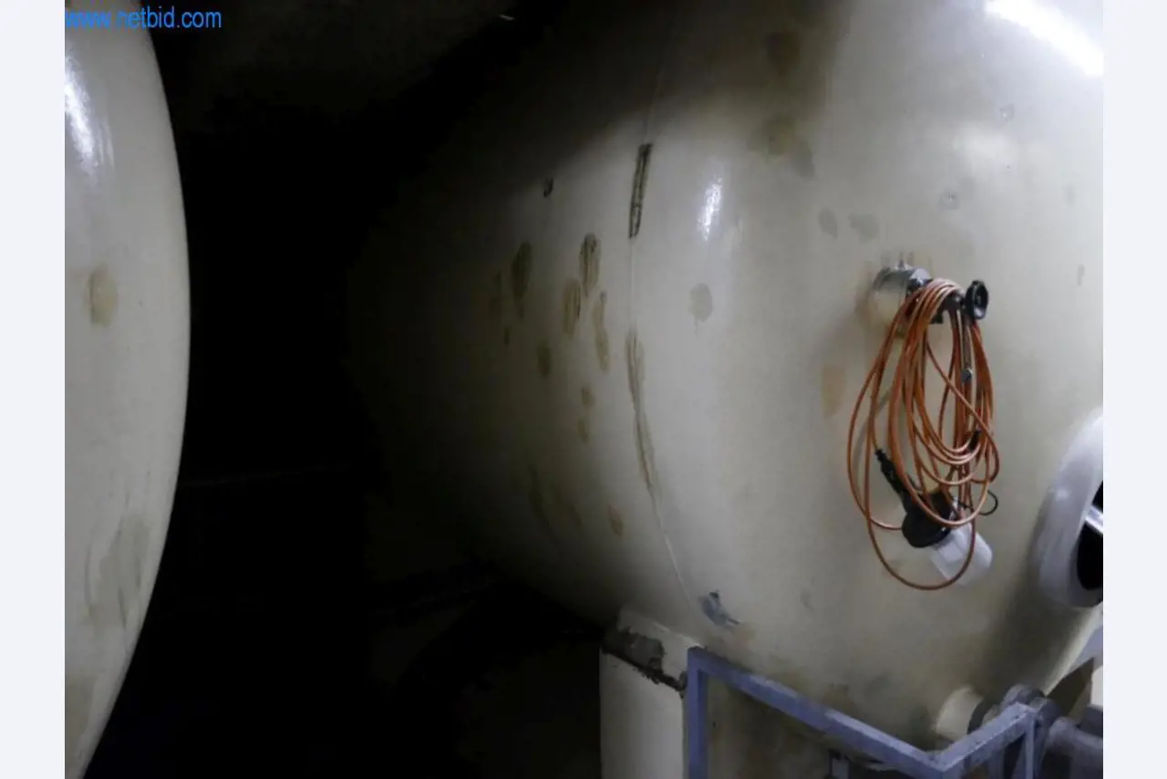 Máquinas, acessórios para máquinas, veículos e armazém de vinhos espumantes-5