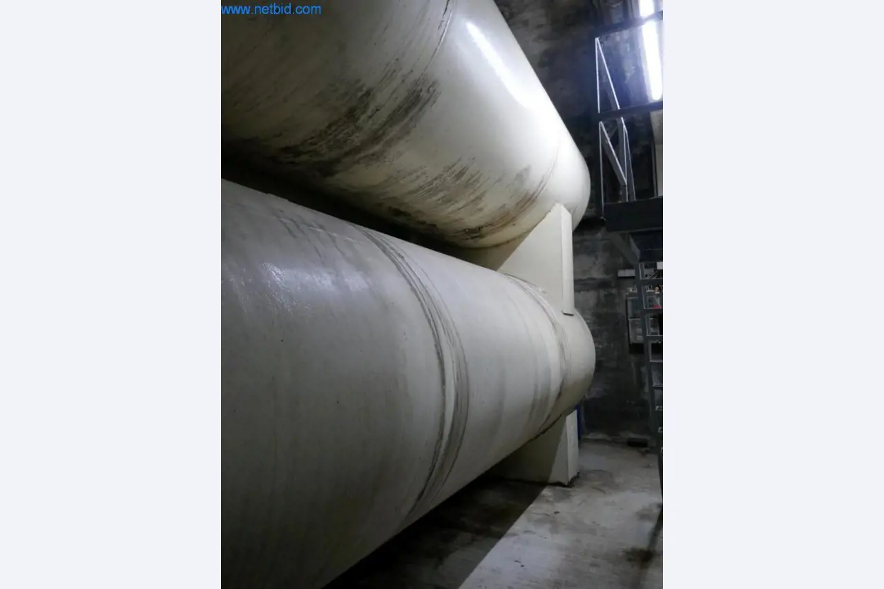 Máquinas, acessórios para máquinas, veículos e armazém de vinhos espumantes-2