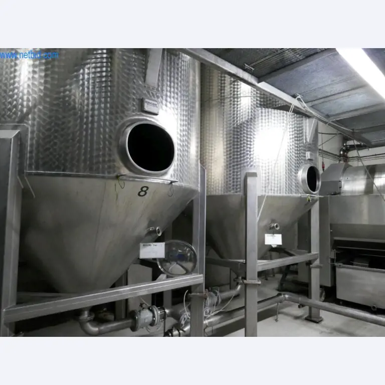 Máquinas, acessórios para máquinas, veículos e armazém de vinhos espumantes-1