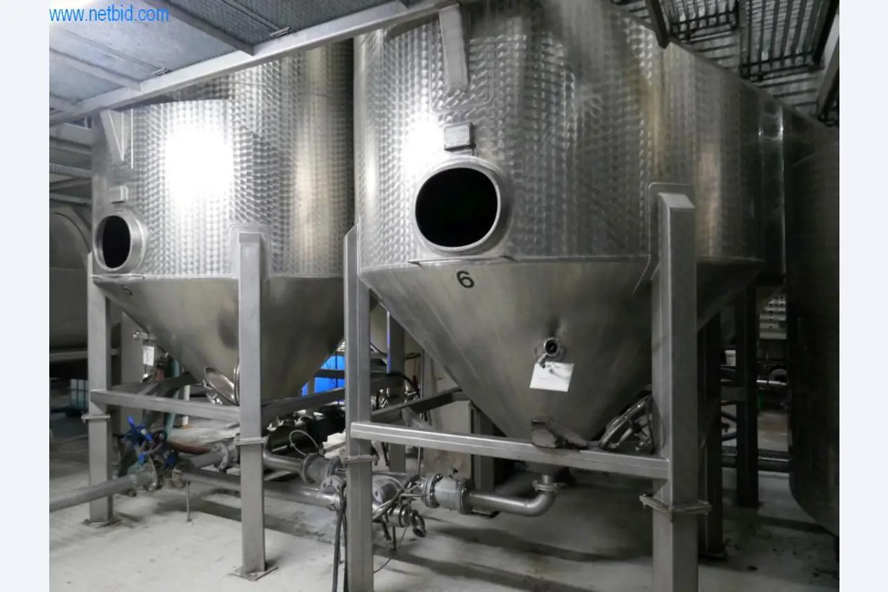 Máquinas, acessórios para máquinas, veículos e armazém de vinhos espumantes-2