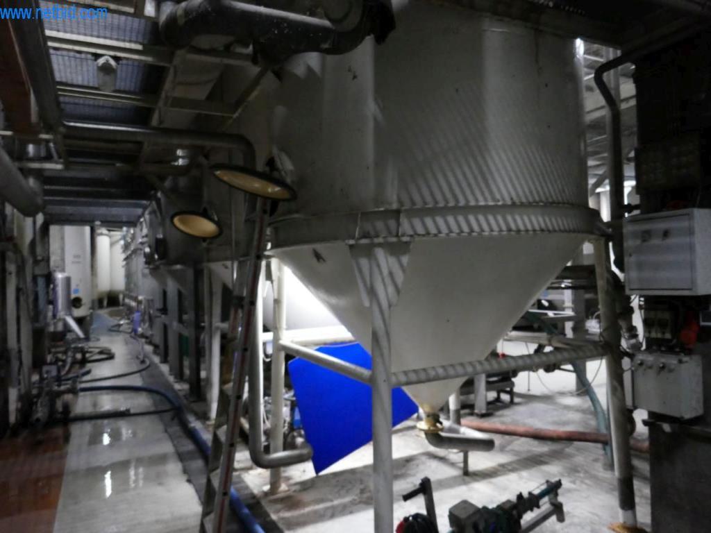 Stroji, strojna oprema, vozila in skladišče penečega vina-3