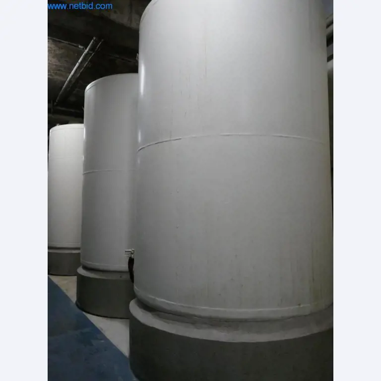 Máquinas, acessórios para máquinas, veículos e armazém de vinhos espumantes-2