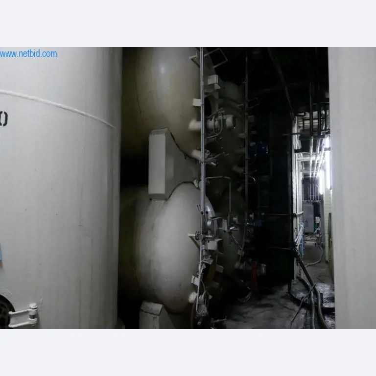 Máquinas, acessórios para máquinas, veículos e armazém de vinhos espumantes-1