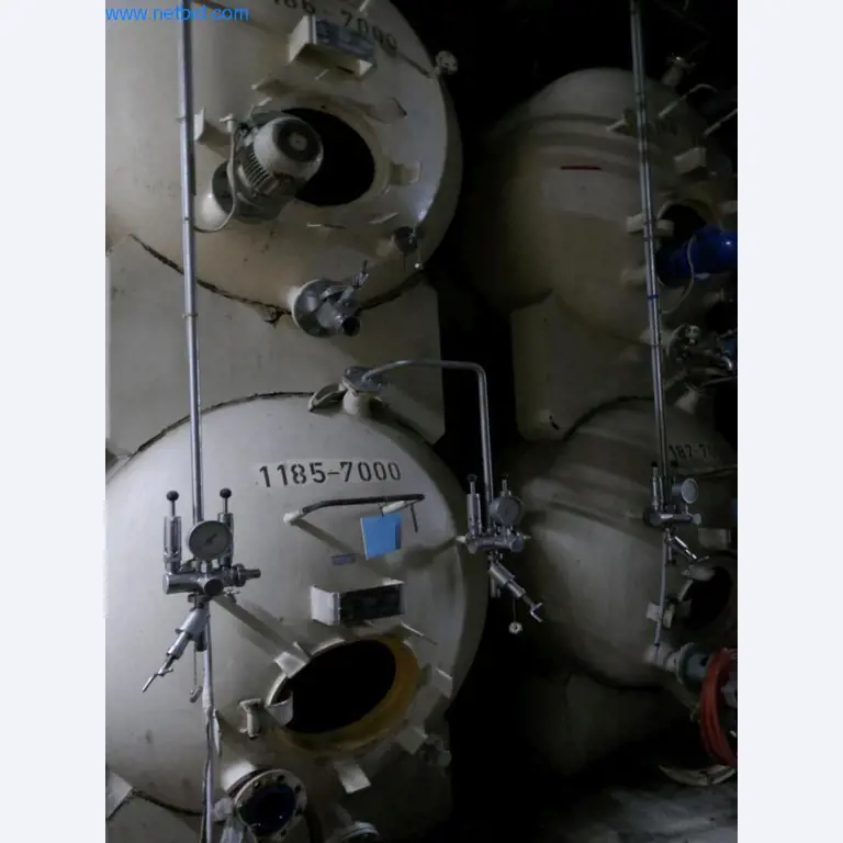 Máquinas, acessórios para máquinas, veículos e armazém de vinhos espumantes-2