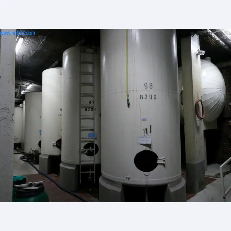 Máquinas, acessórios para máquinas, veículos e armazém de vinhos espumantes-1