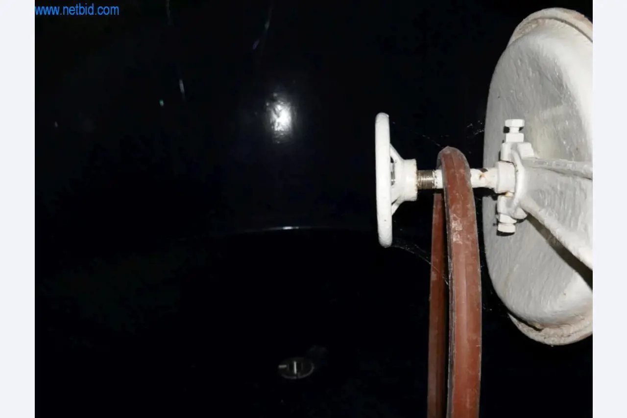 Máquinas, acessórios para máquinas, veículos e armazém de vinhos espumantes-2