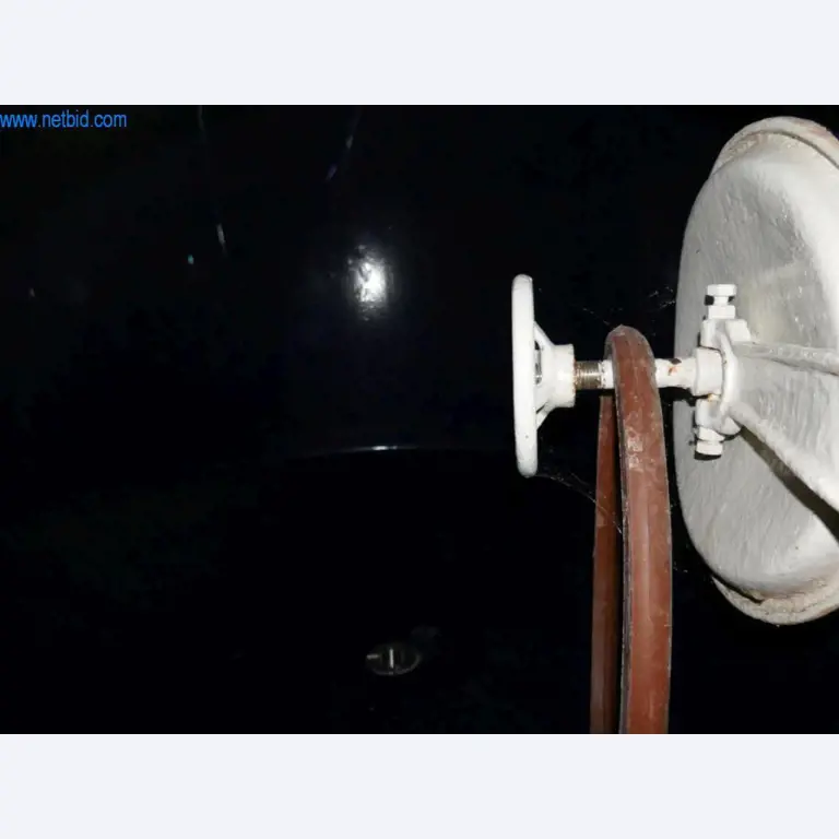 Máquinas, acessórios para máquinas, veículos e armazém de vinhos espumantes-2