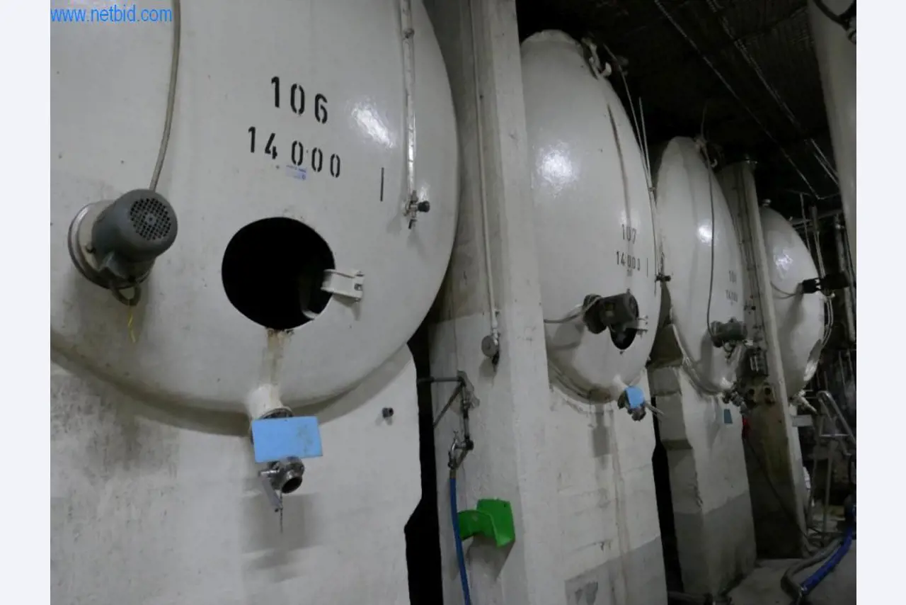 Máquinas, acessórios para máquinas, veículos e armazém de vinhos espumantes-2