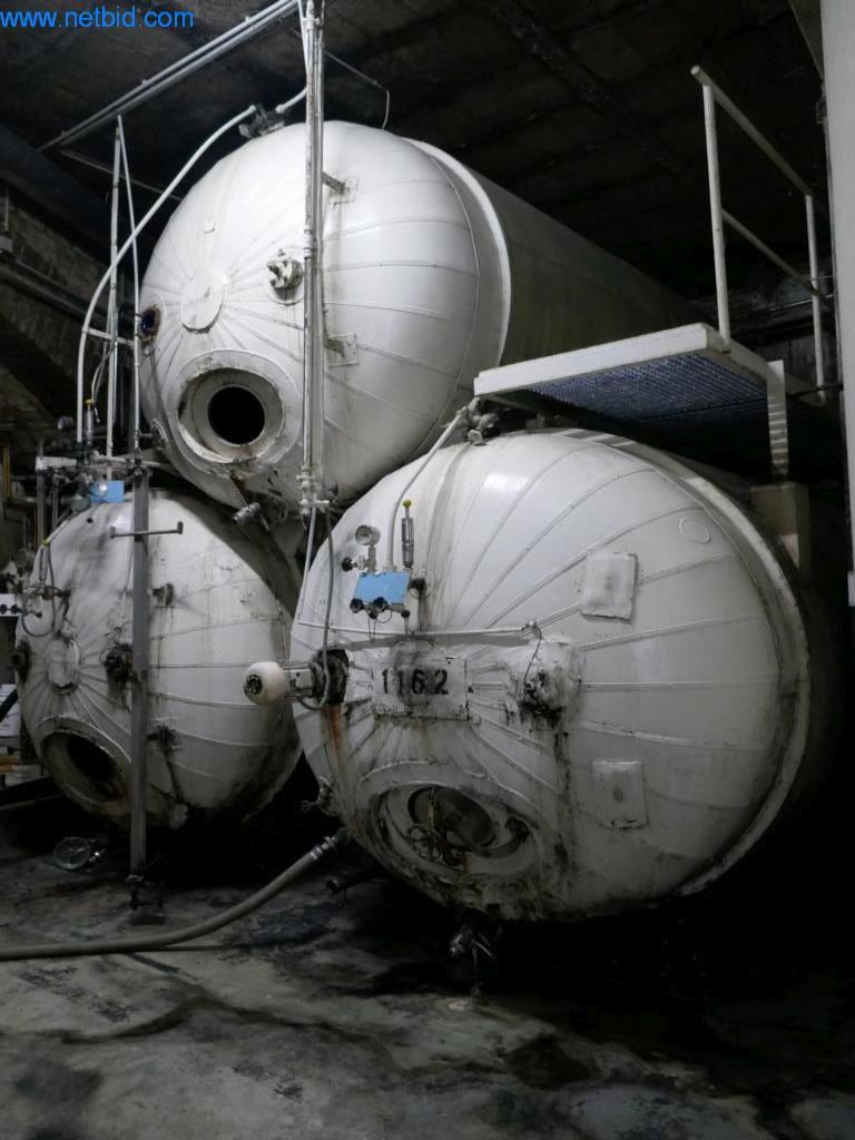 Stroji, strojna oprema, vozila in skladišče penečega vina-3