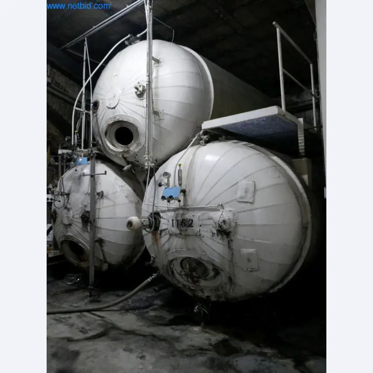 Máquinas, acessórios para máquinas, veículos e armazém de vinhos espumantes-3