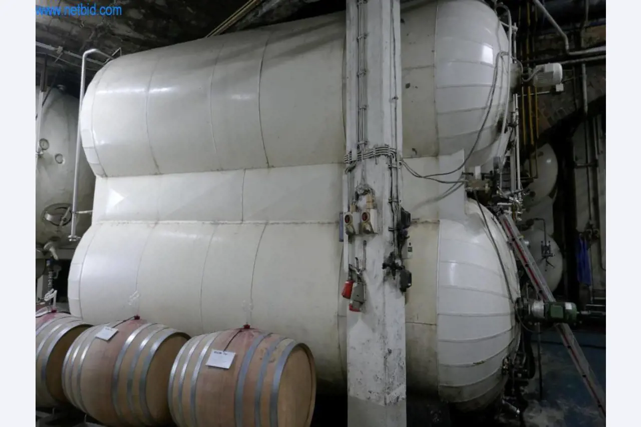 Máquinas, acessórios para máquinas, veículos e armazém de vinhos espumantes-4