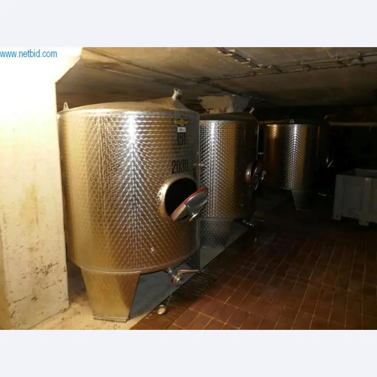 Máquinas, acessórios para máquinas, veículos e armazém de vinhos espumantes-3