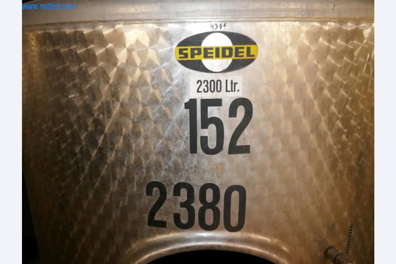 Máquinas, acessórios para máquinas, veículos e armazém de vinhos espumantes-6