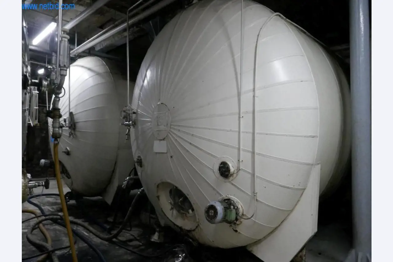 Máquinas, acessórios para máquinas, veículos e armazém de vinhos espumantes-1