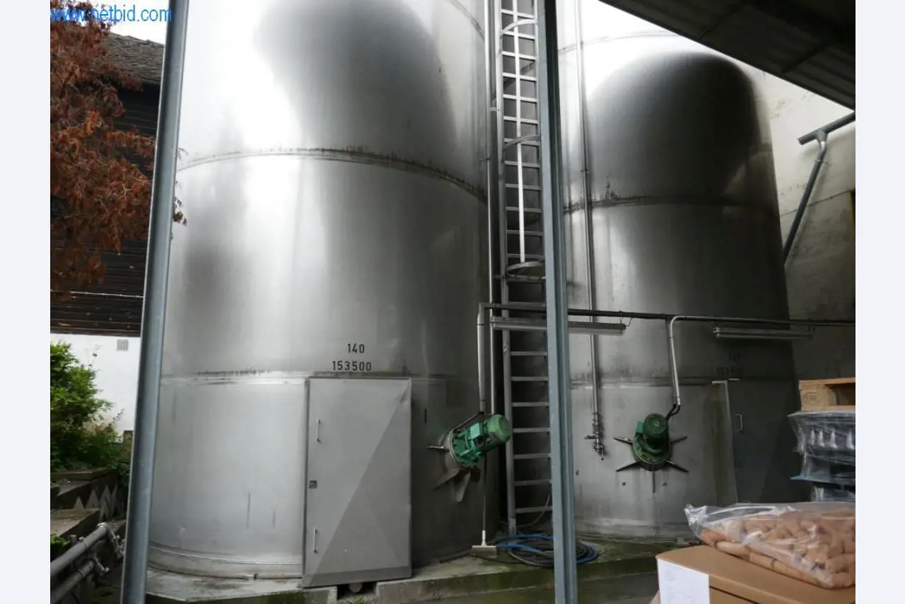 Máquinas, acessórios para máquinas, veículos e armazém de vinhos espumantes-1