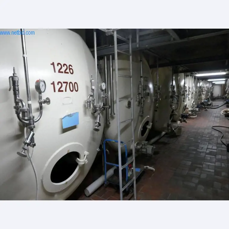 Máquinas, acessórios para máquinas, veículos e armazém de vinhos espumantes-2