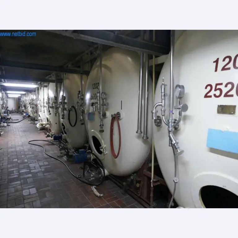 Máquinas, acessórios para máquinas, veículos e armazém de vinhos espumantes-1