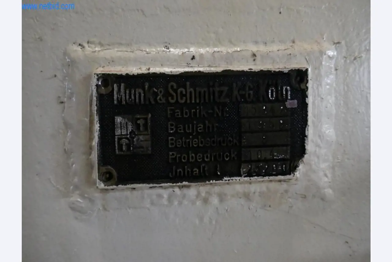 Máquinas, acessórios para máquinas, veículos e armazém de vinhos espumantes-4