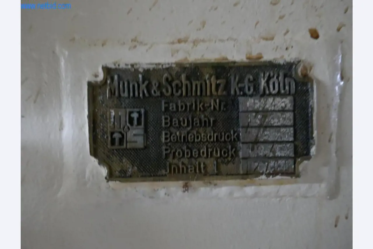 Máquinas, acessórios para máquinas, veículos e armazém de vinhos espumantes-5