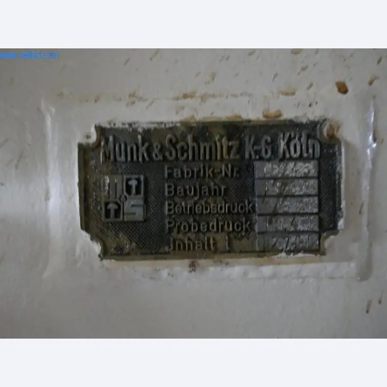 Máquinas, acessórios para máquinas, veículos e armazém de vinhos espumantes-5