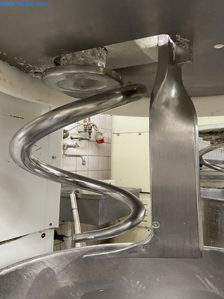 Máquinas e equipamentos de produção de panificação para uma confeitaria e pastelaria-3