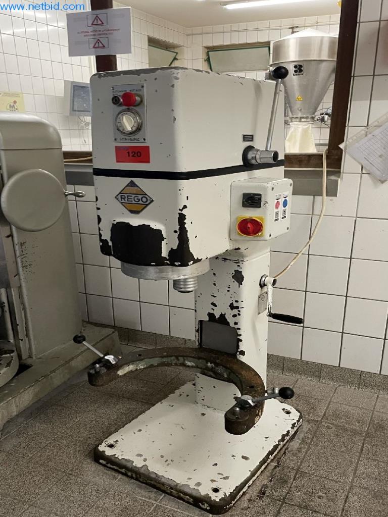 Máquinas e equipamentos de produção de panificação para uma confeitaria e pastelaria-1