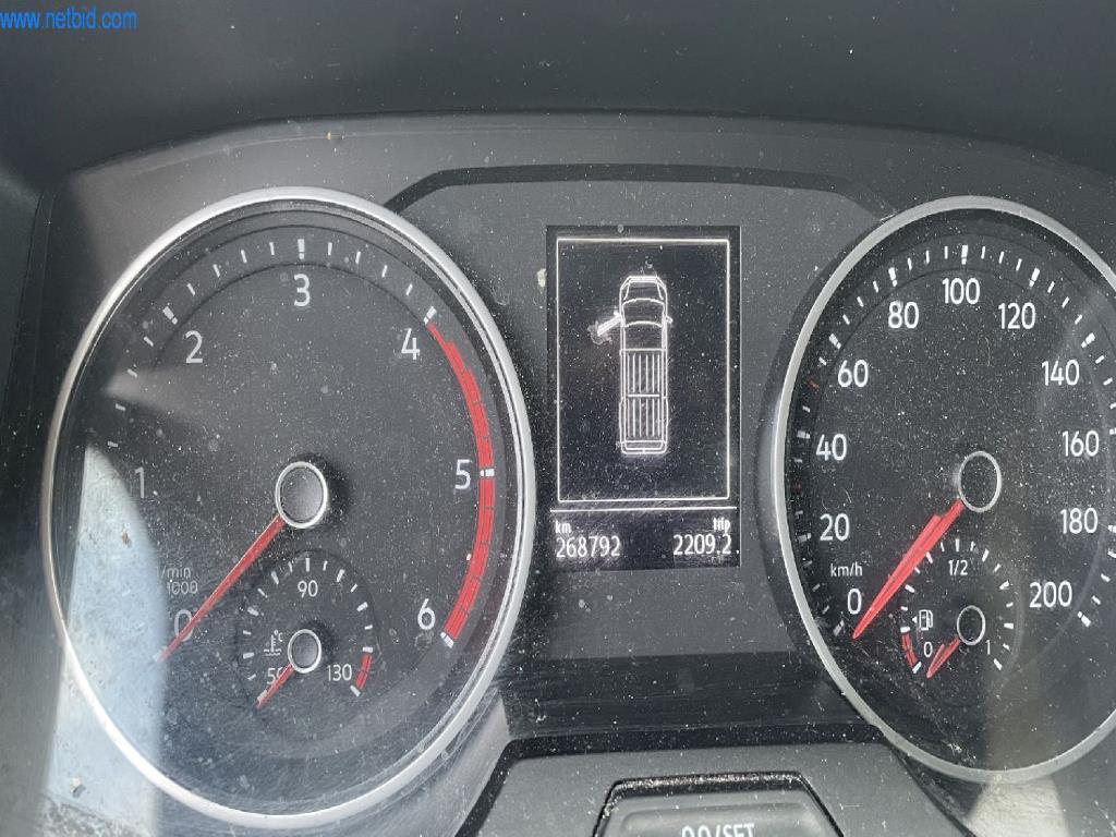 Máquinas e equipamentos de produção de panificação para uma confeitaria e pastelaria-13