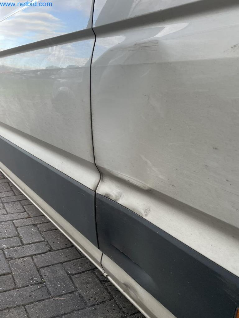 Máquinas e equipamentos de produção de panificação para uma confeitaria e pastelaria-13