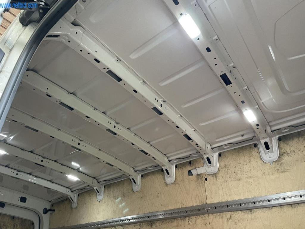 Máquinas e equipamentos de produção de panificação para uma confeitaria e pastelaria-16