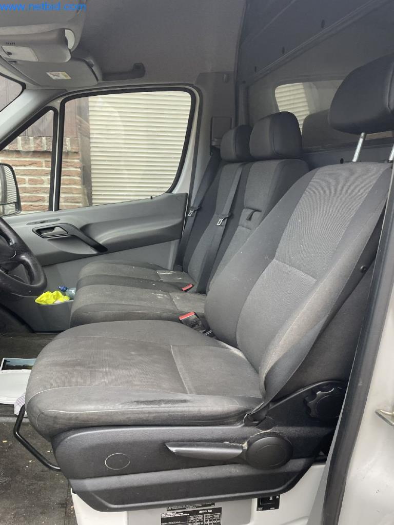 Máquinas e equipamentos de produção de panificação para uma confeitaria e pastelaria-11