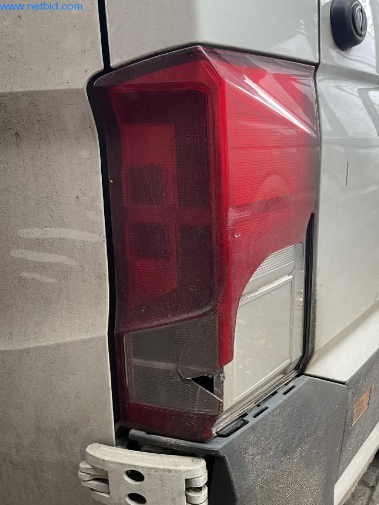 Máquinas e equipamentos de produção de panificação para uma confeitaria e pastelaria-13