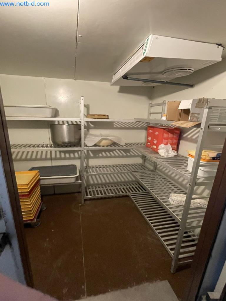 Máquinas e equipamentos de produção de panificação para uma confeitaria e pastelaria-1