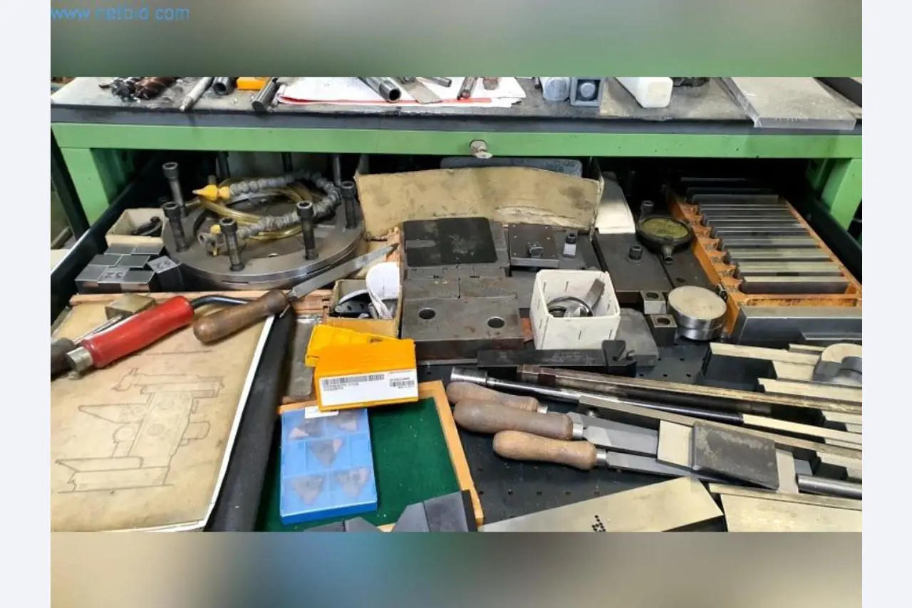 Maschinen zur Herstellung von Walzfräsern-5