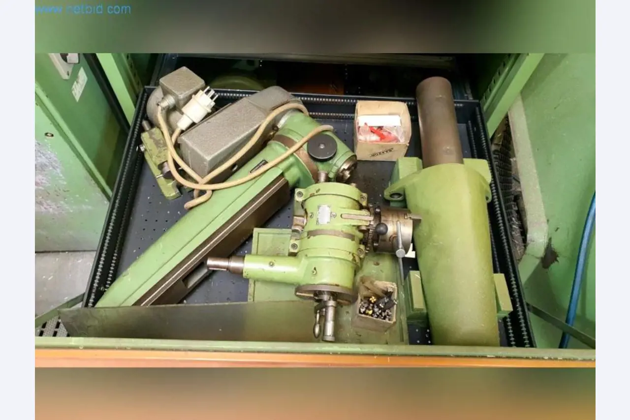 Maschinen zur Herstellung von Walzfräsern-8