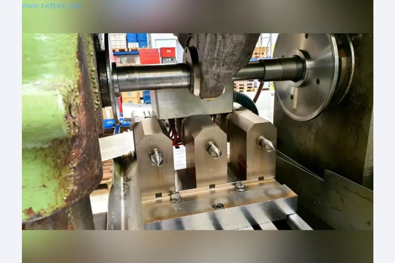 Maschinen zur Herstellung von Walzfräsern-5